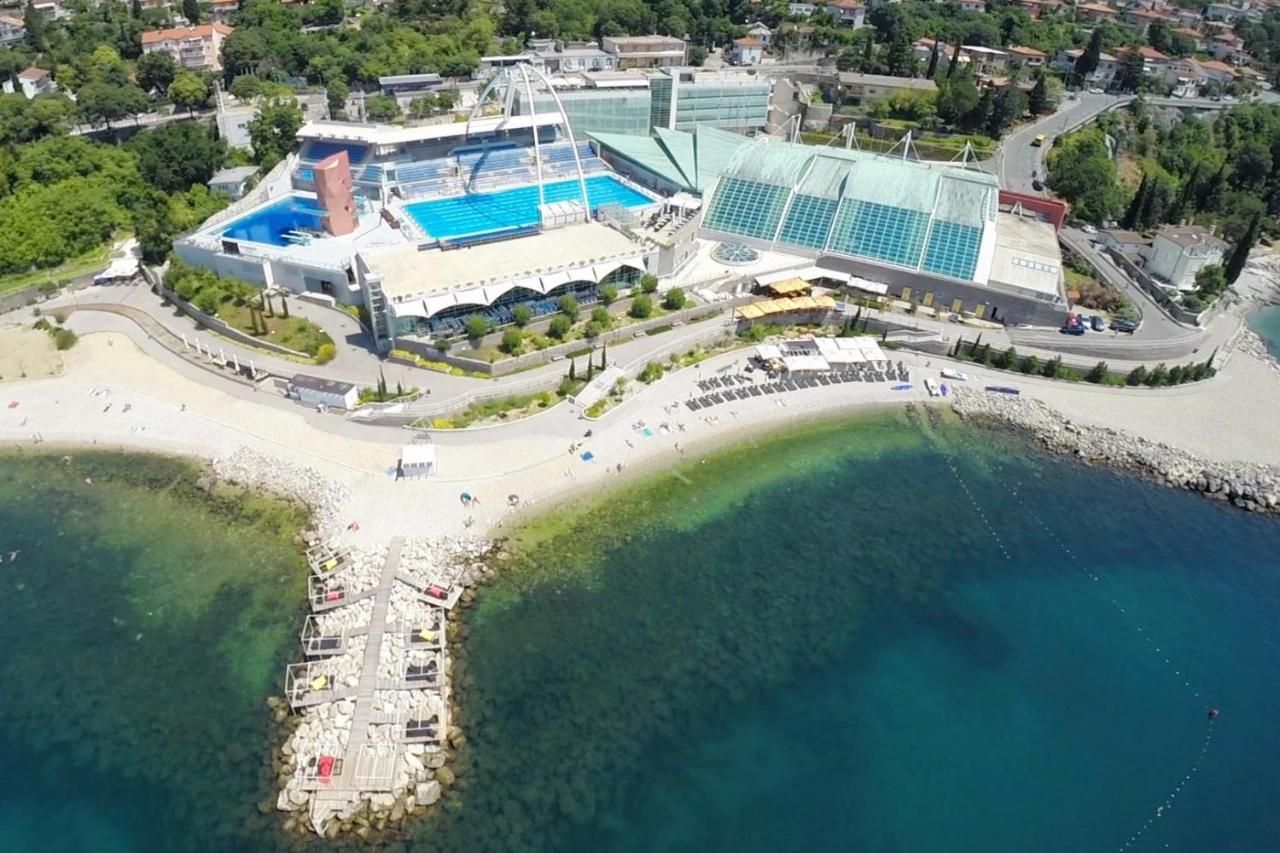 Apartments With A Parking Space Rijeka - 18146 Exterior foto