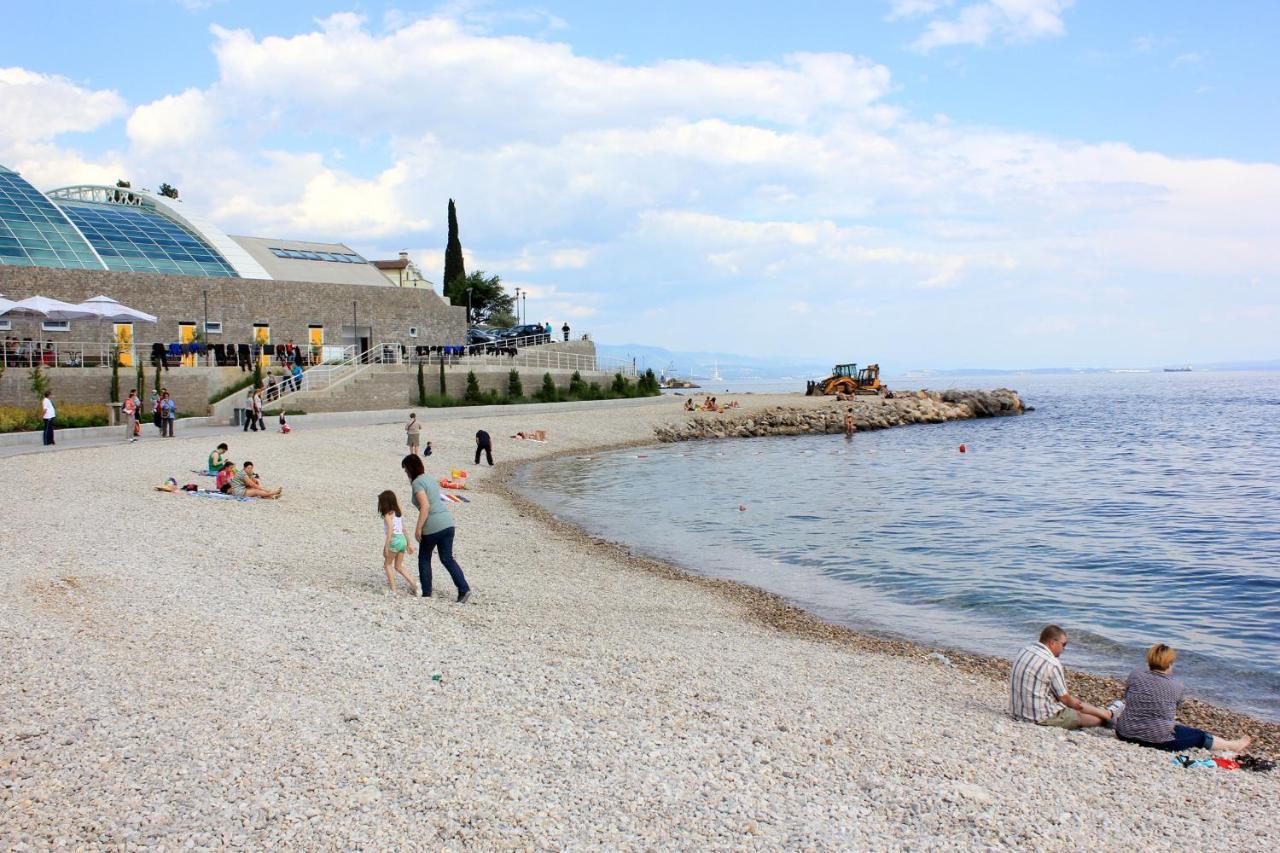 Apartments With A Parking Space Rijeka - 18146 Exterior foto