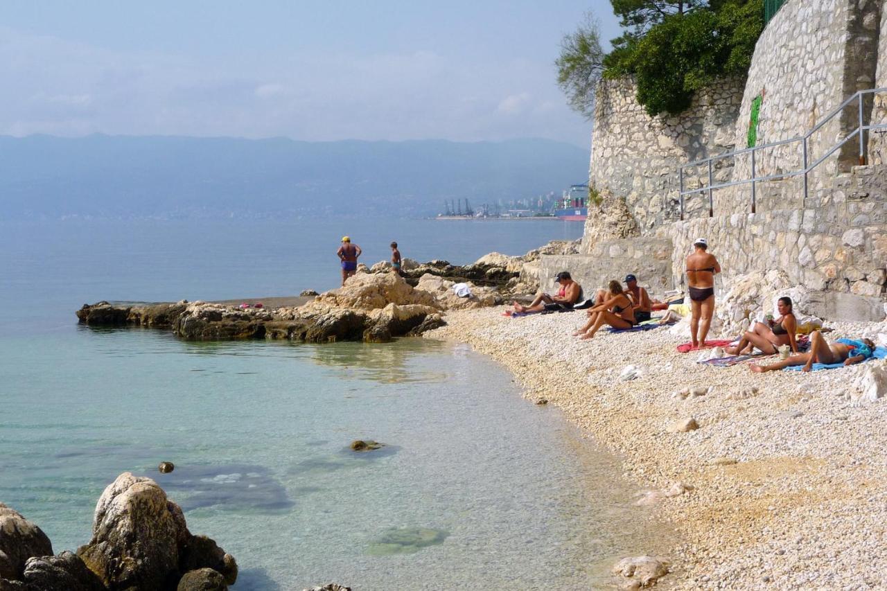 Apartments With A Parking Space Rijeka - 18146 Exterior foto