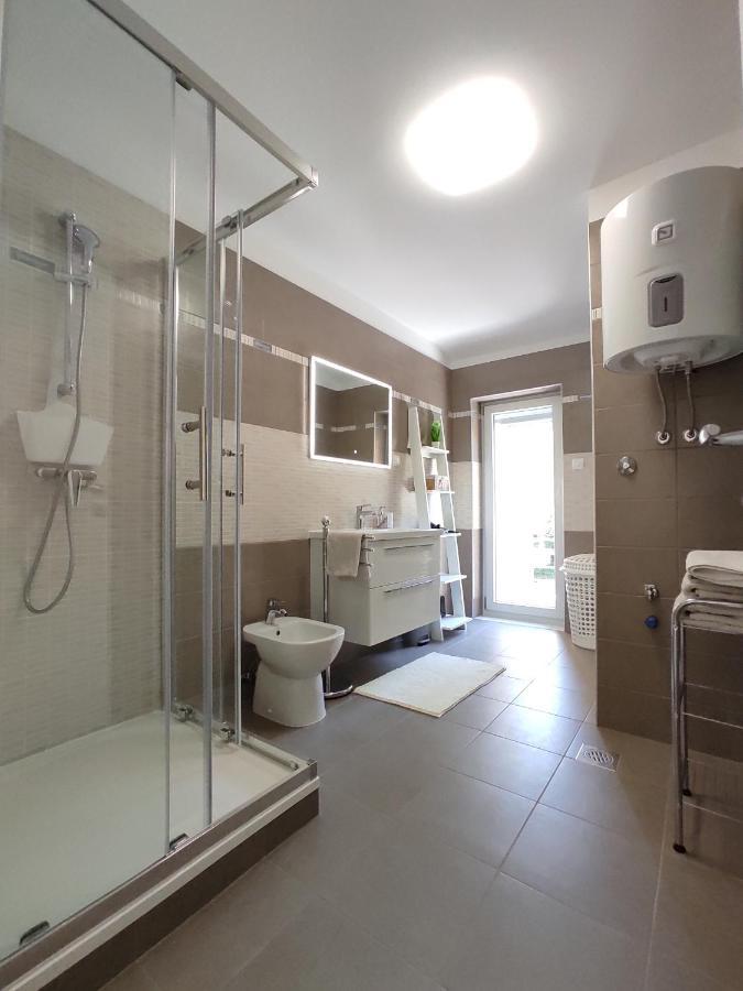 Apartments With A Parking Space Rijeka - 18146 Exterior foto